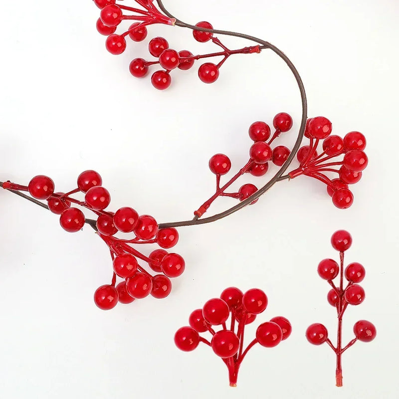 Red Berry Vine Hanging Wreath - Rey.me